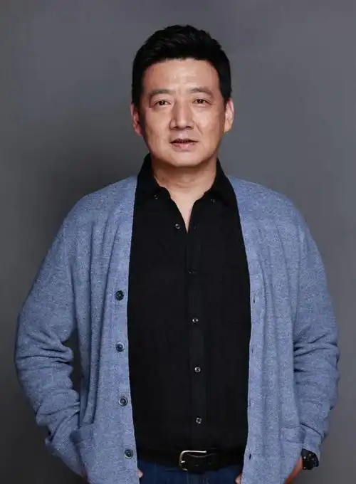 王砚辉图片_王砚辉写真图片_王砚辉生活照 - 明星网