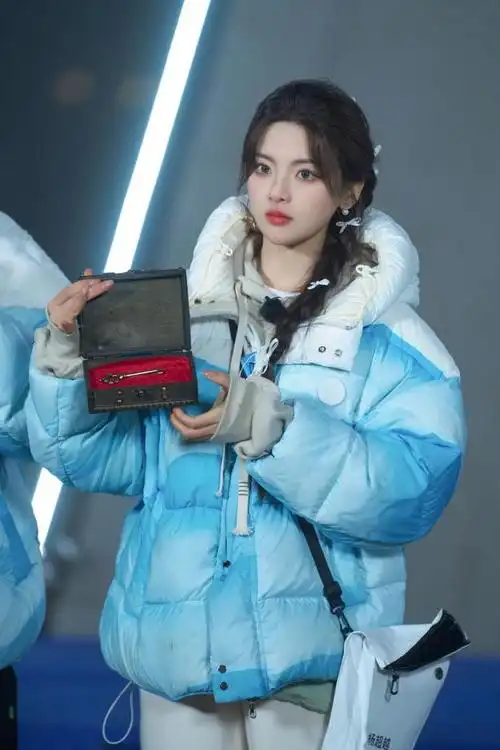 《极限挑战》团宠杨超越回归,贾乃亮开口就画饼,惨遭|