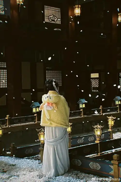 欧阳娜娜永安梦片场随拍##欧阳娜娜晒古装随拍