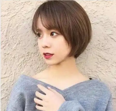时尚又超级显脸小的修脸短发发型
