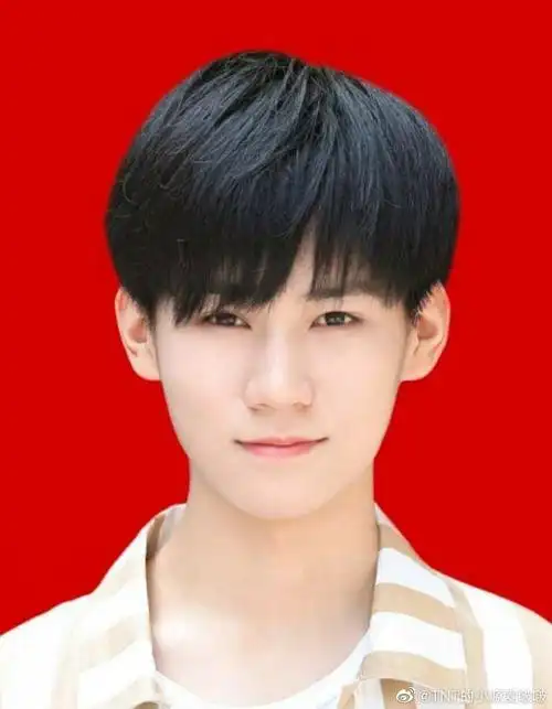 时代少年团分享200507帅哥的证件照必须人手一份tnt你们帅skr人啦