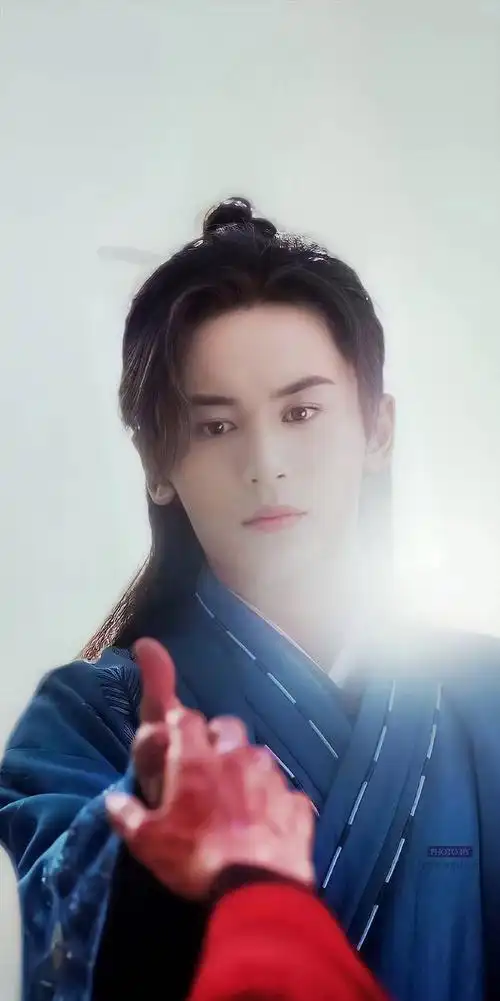 从古装美人到壮汉张哲瀚也曾有脖子果然还是要瘦不能瞎举铁