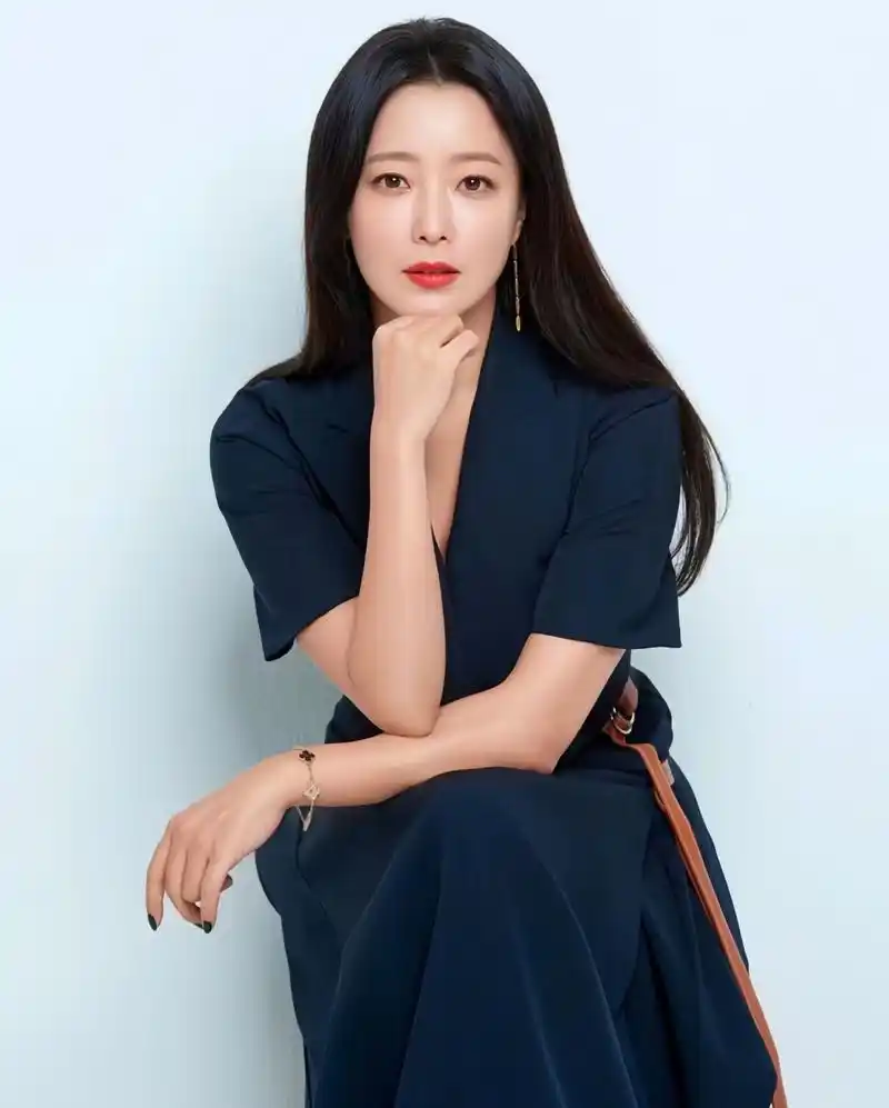 岁月不败美人 曾经的一代女神金喜善 不惑之年颜值依旧在线 #金喜善