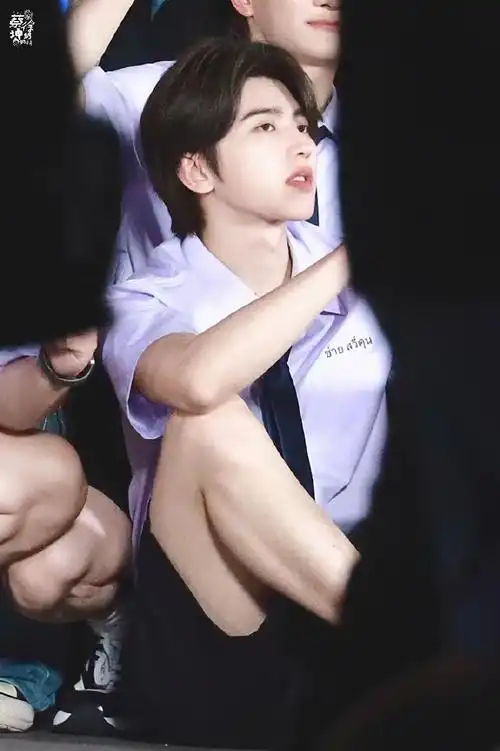 06.12|芭提雅男高毕业照,帅炸了!@蔡徐坤