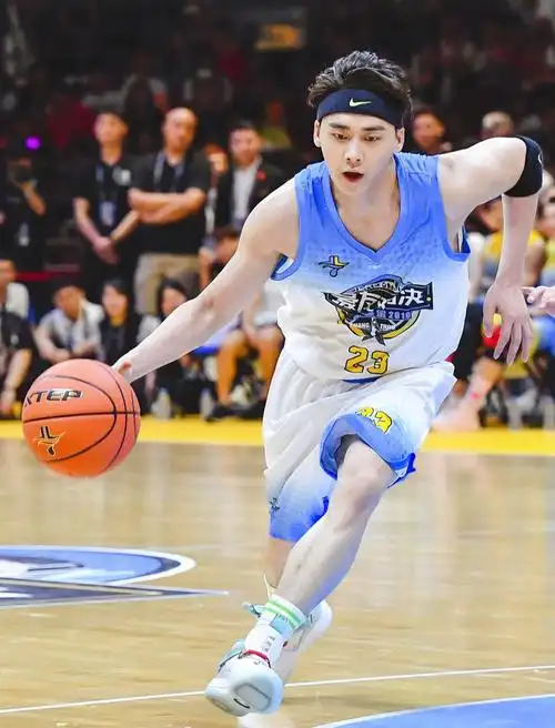 李易峰运动boy点赞收藏03