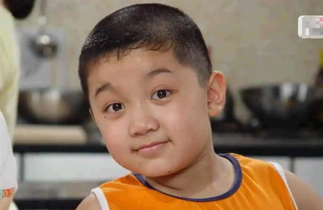 从童星到"退网"网红,25岁的尤浩然玩儿废了前程,谁都救不了他