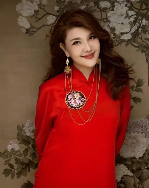 李凯稠个人资料(乌兰图雅回忆录) - 散下步