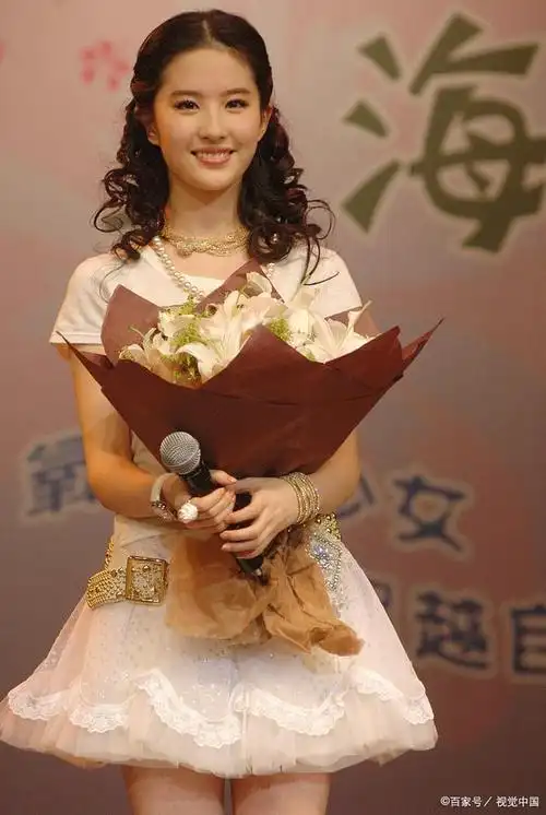 刘亦菲:美女也有黑历史?让你大跌眼镜的女神成长之路!