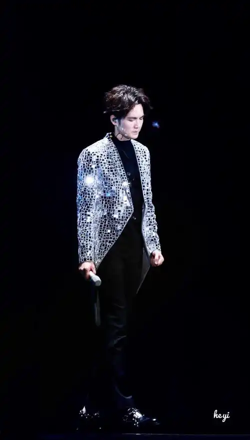 钟汉良演唱会巡演在北京落幕,期待未来更好的影视作品