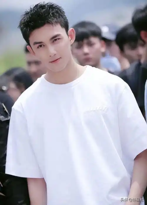 吴磊个人资料简介及家世(吴磊:三岁入行 五岁拍戏)