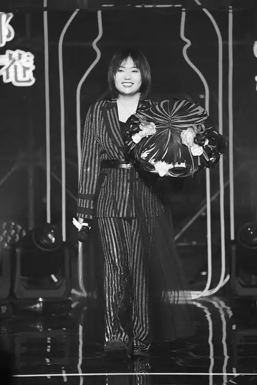 李雪琴加盟《蒙面唱将猜猜猜》