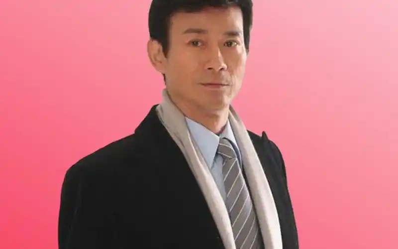 低调了20年,郑少秋隐瞒29年的老婆曝光,原来是鼎鼎大名的她