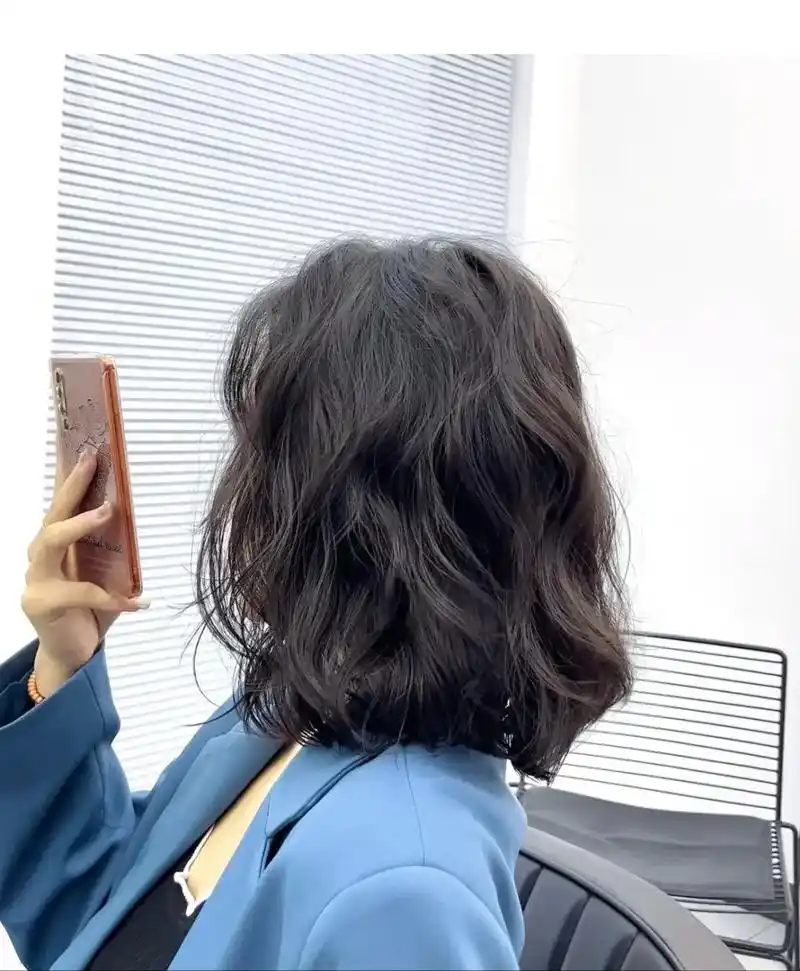 蛋卷发.甜美温柔又复古森系很百搭很日常~中短发烫这种水波纹 - 抖音