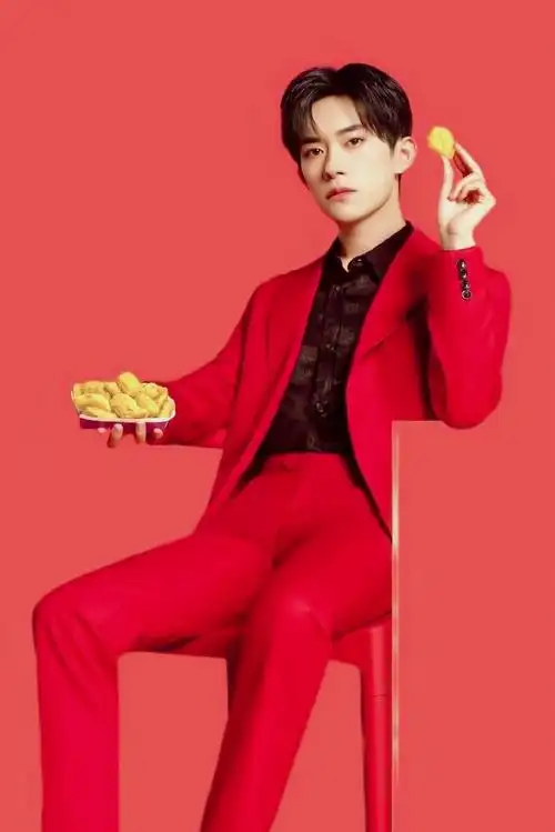 [易烊千玺][分享]200808 易烊千玺广告大片上线 集齐七个召唤千玺