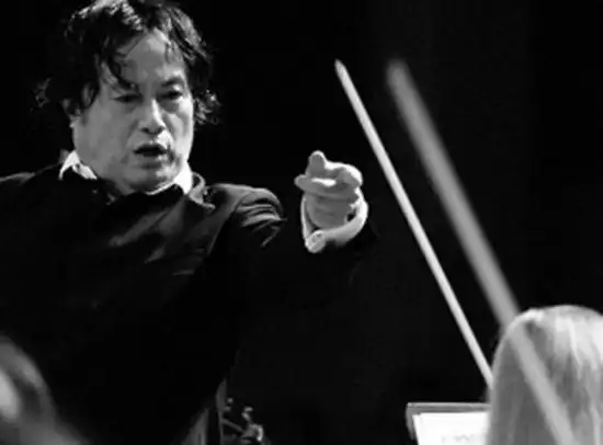 地点:根特2009年11月22日           安特卫普汤沐海世界著名指挥