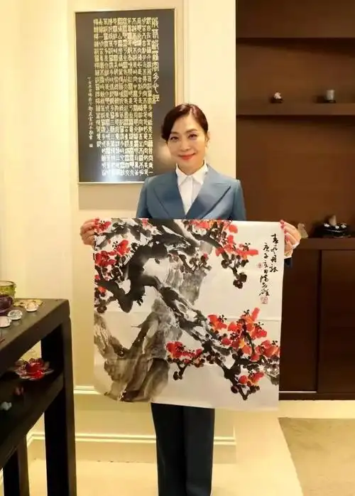 邝美云送吉祥曾受赠陈志雄国画广州市花红棉