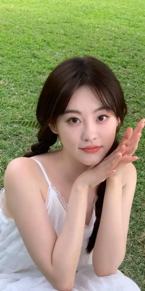 祝绪丹马尾吊带壁纸精选.