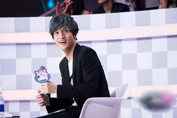 曹可凡薛之谦发生什么事了为什么曹可凡被电视台开除