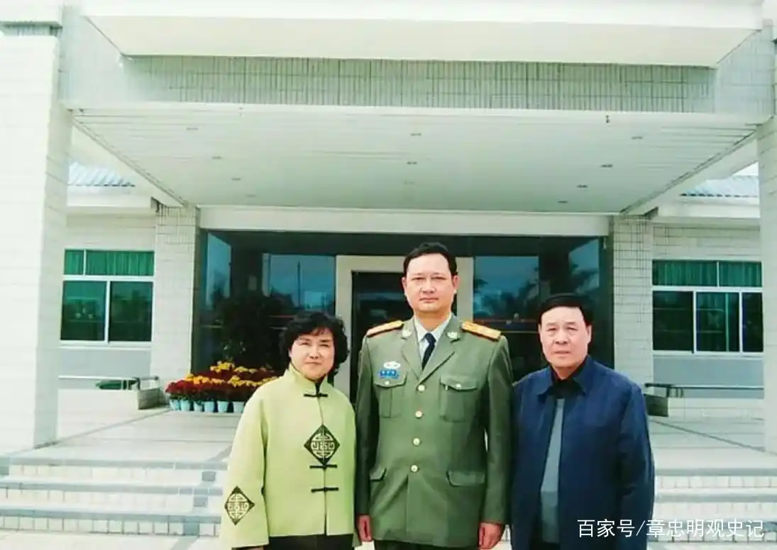 1997年香港回归,那个让英军"下岗"的指挥官谭善爱,现在怎样了