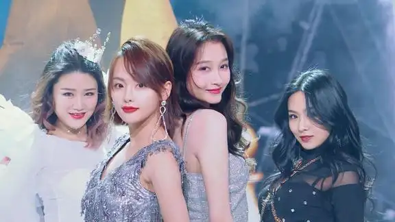 王牌对王牌:关晓彤张嘉倪同台热舞,视觉的盛宴满屏的大长腿