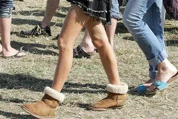 雪地靴怎么挑选