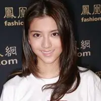 吴千语整容前后头像吴千语最新qq头像图片中法混血品性活泼