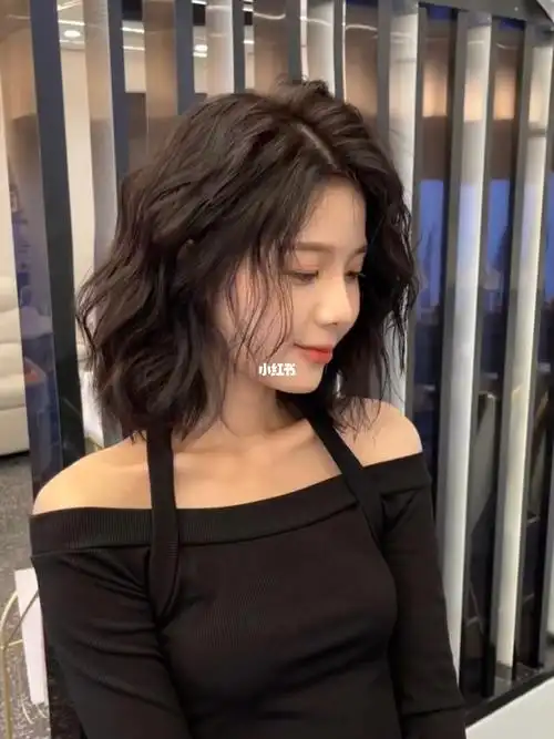 女生短发发型 1 蓬松慵懒法式卷耐看 不显老～ 北京烫发 北京发型设计