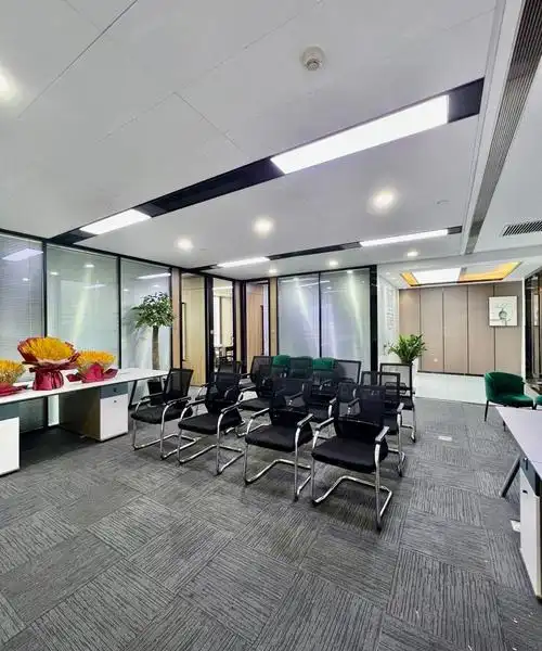 >在租房源贴242个在租房源 >在售房源贴10个在售房源 >楼盘地址东风南