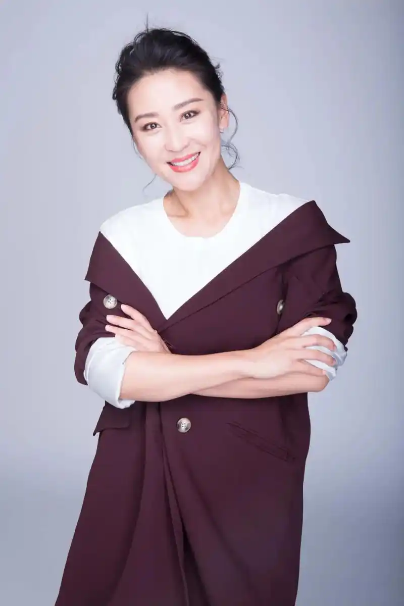 苗圃:曾打败谢娜的女人,靠一段抖音配音封神,穆桂英本英!