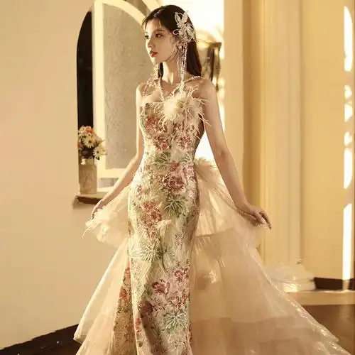 模特走秀鱼尾礼服裙星空亮片吊带敬酒服超仙气质年会挂脖式晚礼服