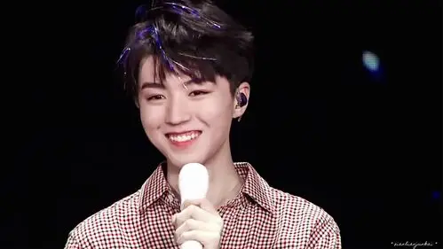 王俊凯 cr.仙恋巨卡 - 堆糖,美图壁纸兴趣社区