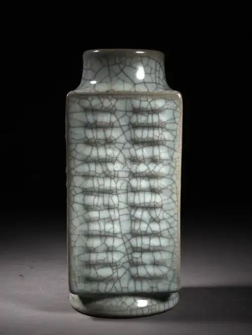 官窑八卦琮式瓶achineseroyalkilnporcelainvase