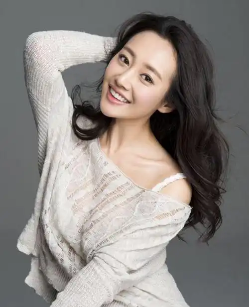 这还是我认识的李纯吗?早期写真如梦幻少女,彰显淡雅柔美气质