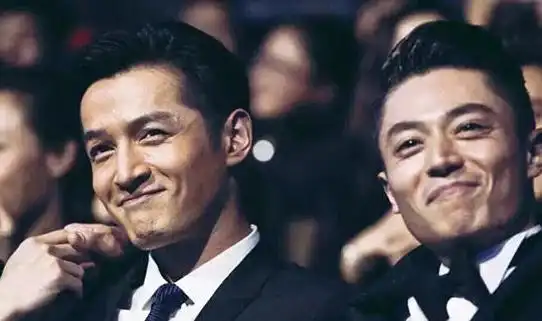 炸锅!霍建华谈和胡歌感情突然"表白" 4字认证上热搜