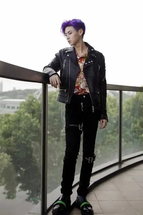 小鬼王琳凯生日音乐会完美落幕首张ep上线鬼式旋风期待高