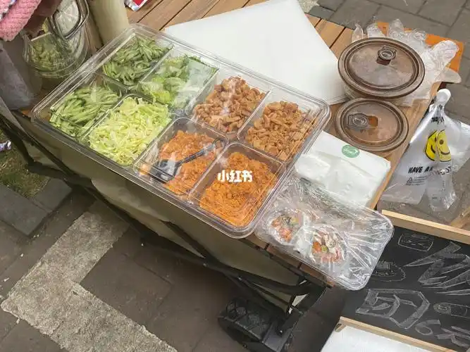 摆摊卖饭团第二天