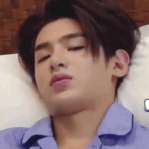 昊哥嘟嘴很可爱