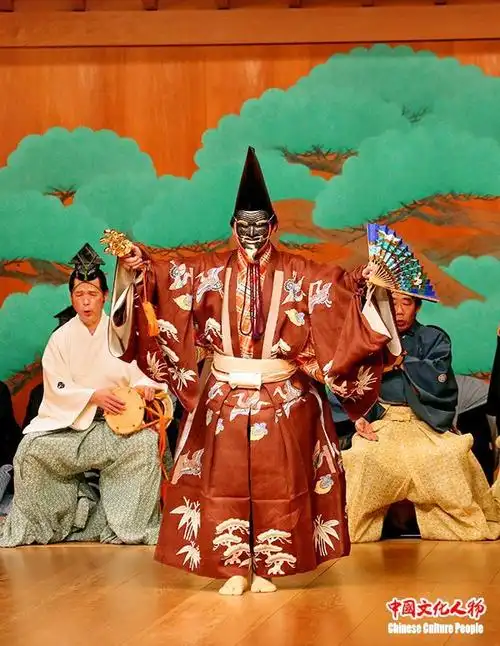 能乐《天地人》在日本国立能乐堂公演