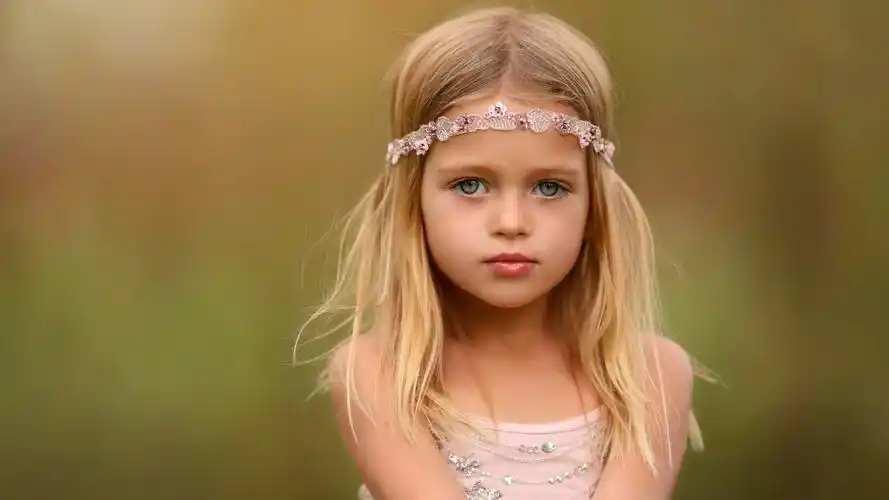 漂亮外国小女孩壁纸