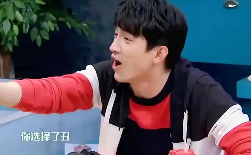 赵丽颖又土又矮算不算人间尤物看她和曾黎的合照你就有答案