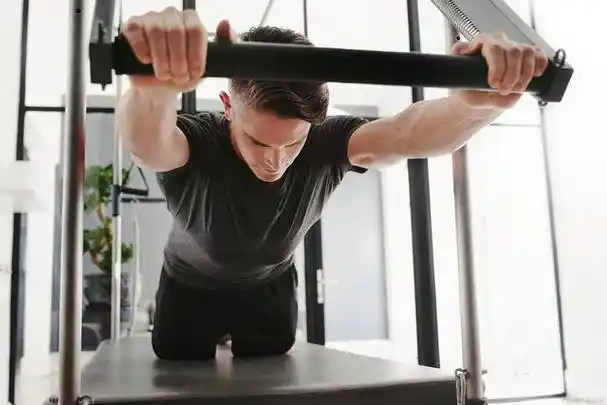 可以帮助你增强手臂和肩膀的力量和耐力