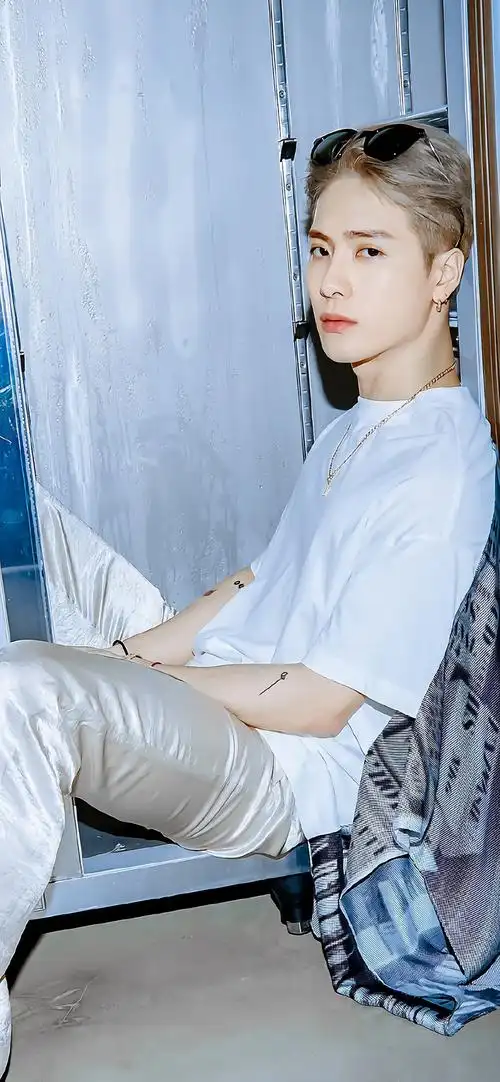 王嘉尔潮流写真手机壁纸