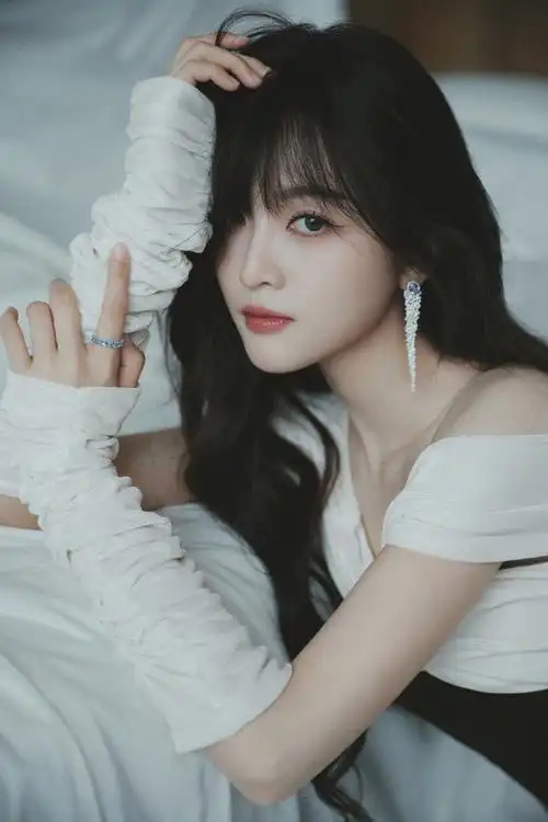 #吴宣仪纯欲千金妆##你好星期六#