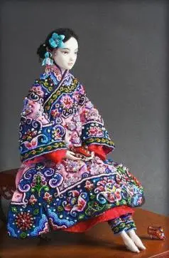 三寸金莲四寸腰