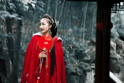 古风|这个冬季,红衣汉服美醉了