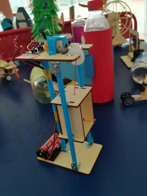 黄冈博才学校第六届科技节作品展