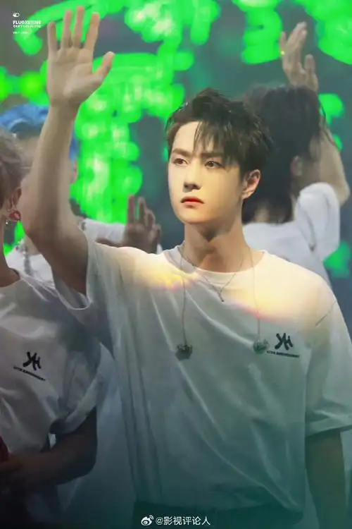 重温一下绿海吧@uniq-王一博