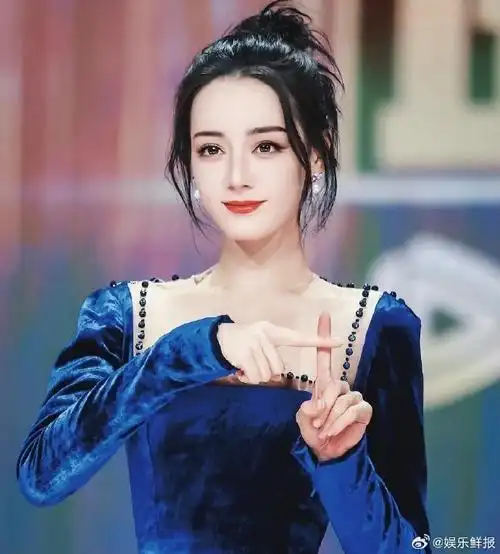 肖战迪丽热巴入选中国十大新青年##肖战迪丽热巴入选中国2023年十大