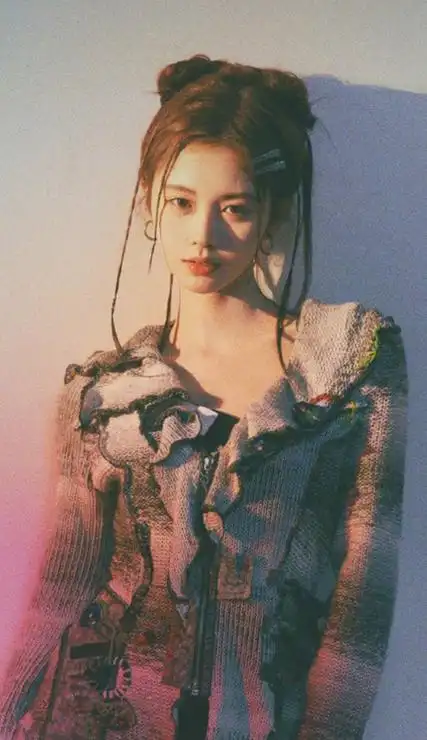 鞠婧祎超好看的神仙颜值壁纸合集 独自撑伞的大小姐一直往前走别回头