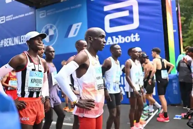 柏林马拉松基普乔格卫冕,贾俄仁加跑进210,女子世界纪录被打破!